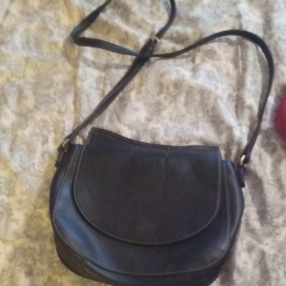 Chic Black Crossbody Bag - Picture 1 of 6